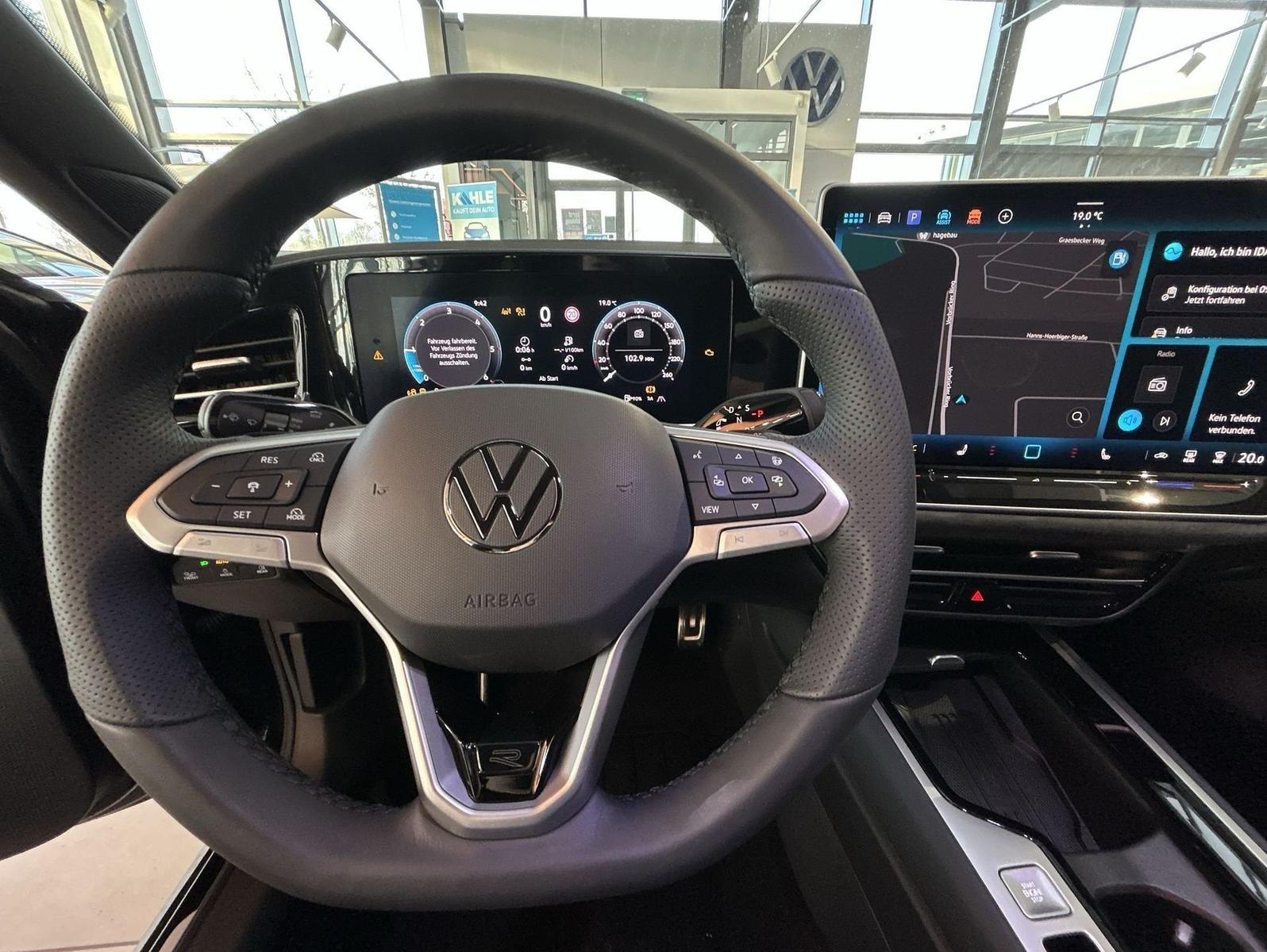 Volkswagen Passat 2.0 TDI DSG R-Line BlackStyle Winterräder