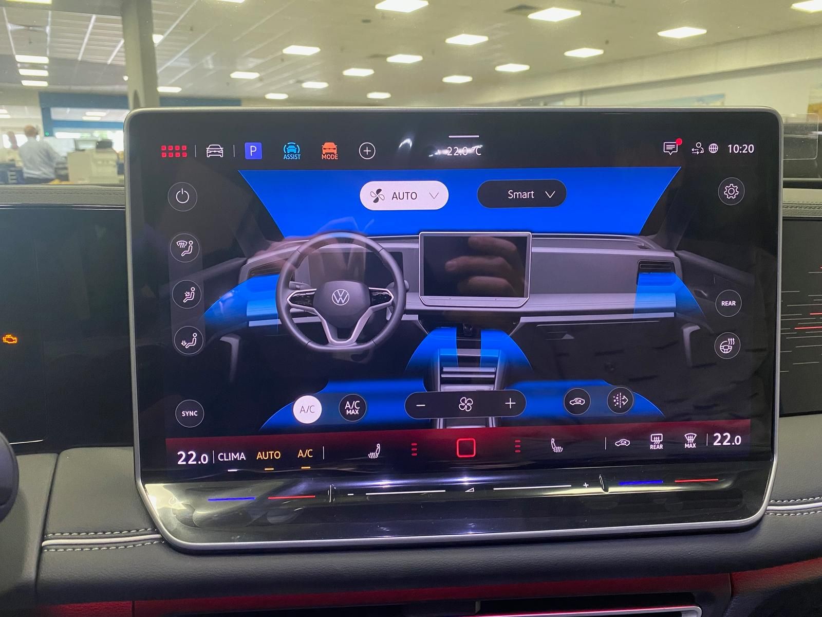 Fahrzeugabbildung Volkswagen Tiguan 1.5 eTSI+Elegance+AHK+NAVI+360 KAMERA+HUD