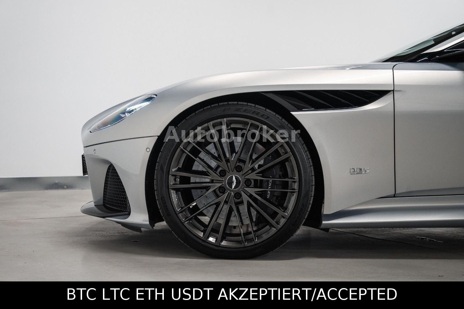 Aston Martin DBS – pogled 9