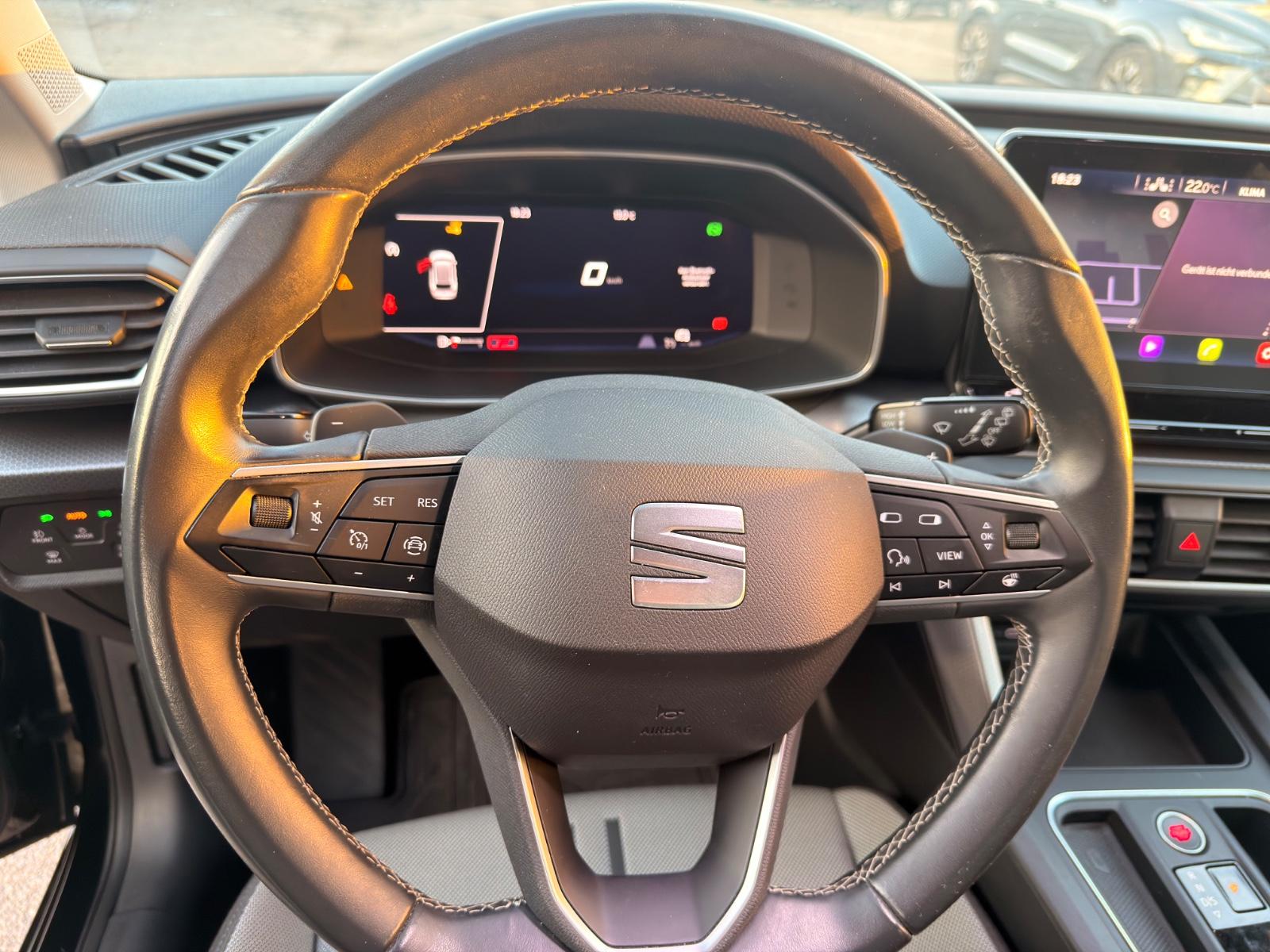 Seat Leon Sportstourer 2.0 TDI DSG Style 8- Fach