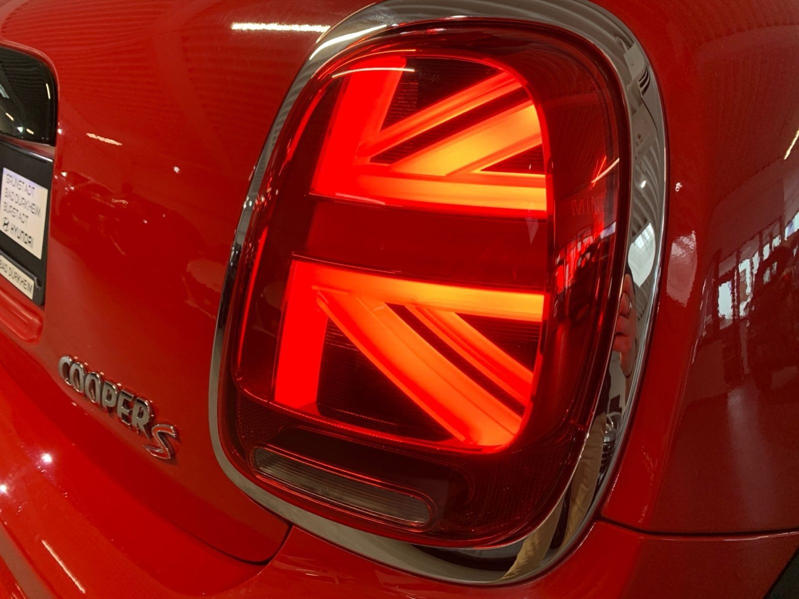 Fahrzeugabbildung MINI Cooper S Cabrio Navi LED Kamera