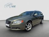 Volvo V70 Kombi Summum/ACC/BLIS/Kamera/Leder/Xenon - Volvo V70 mit Benzin-Antrieb: Leder, Kombi, Automatik, Klimaanlage