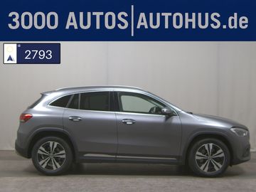 Mercedes-Benz GLA 220 d 4Matic Progressive NAVI LED PANO SHZ