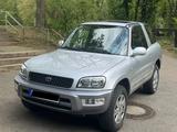 Toyota RAV4 Allrad - gebrauchte Toyota RAV 4 aus dem Jahr 1999