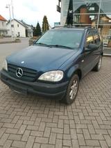 Mercedes-Benz Mercedes ML 230 / AHK / Leder / el Sitze - Mercedes-Benz ML 230 aus 1999