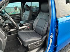 Fahrzeugabbildung Dodge RAM 1500 5,7L V8 Hemi 4x4 AHK Navi Leder Kamera