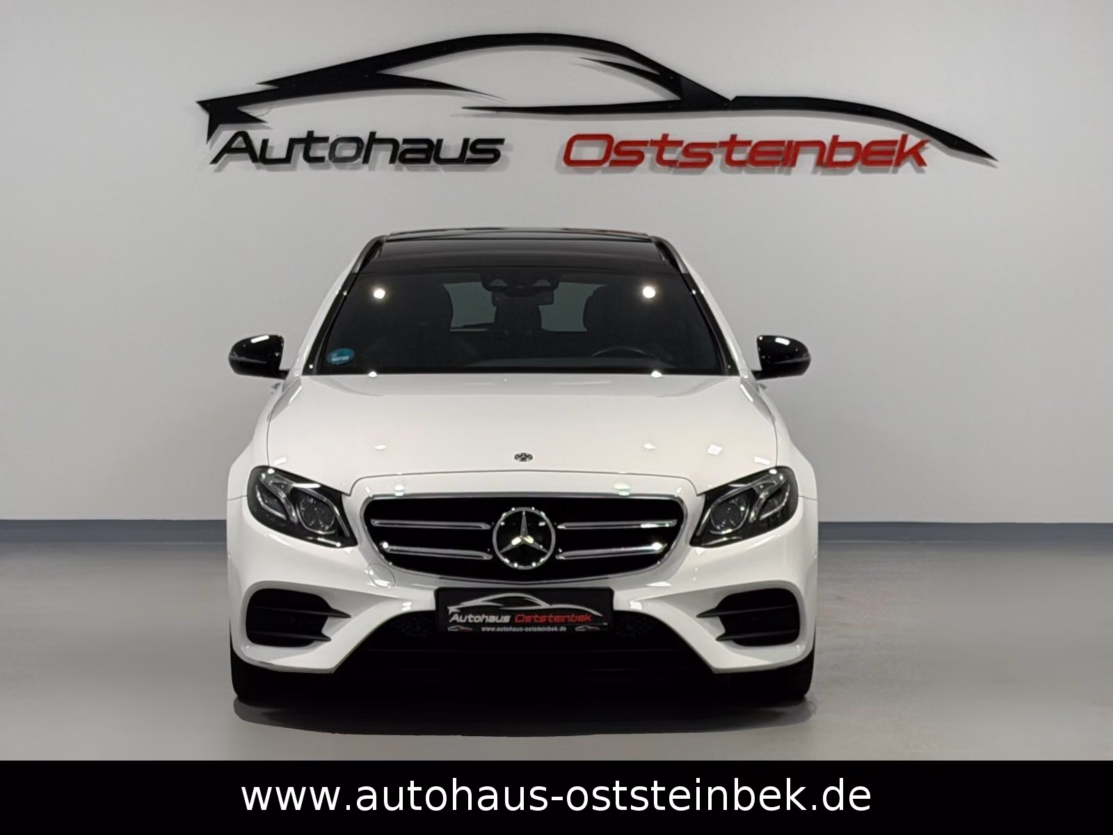 Mercedes-Benz E 220 d T 4MATIC/AMG-LINE/NIGHT/PANO/WIDESC/LED/