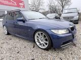 BMW 320i M SPORT PAKET Alcantara Xenon Panorama `19 - blaue BMW 320
