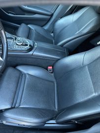 Mercedes E 220 - 12