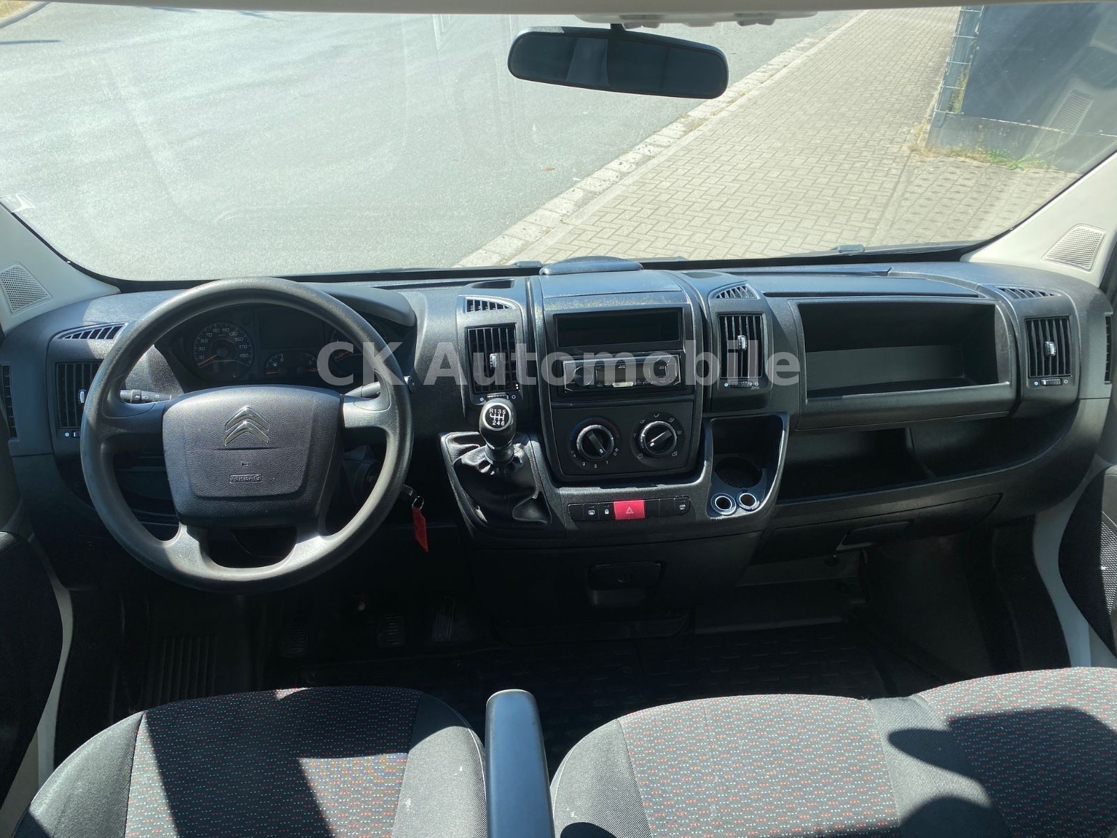 Fahrzeugabbildung Citroën Jumper Pritsche Doka. 35 L4 Heavy BlueHDi 130