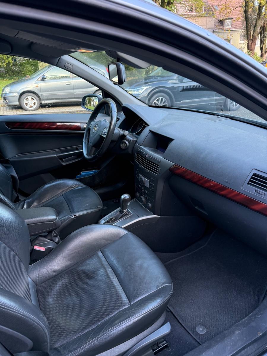 Opel Astra 2005 — photo 8