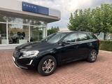 Volvo XC60 D4 Momentum Geartronic - Volvo XC60: Schwarz