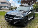 BMW X5 3.0d/Leder/Navi/SHZ/Trittbrett/4X4 - BMW X5 mit Diesel-Antrieb: 4.0