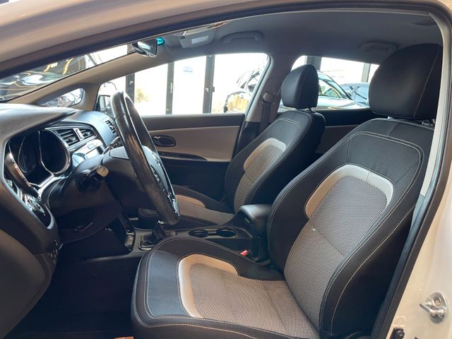 Kia Cee'd *1.HAND*NAVI*TEMPO*KAMERA*LKHZ*