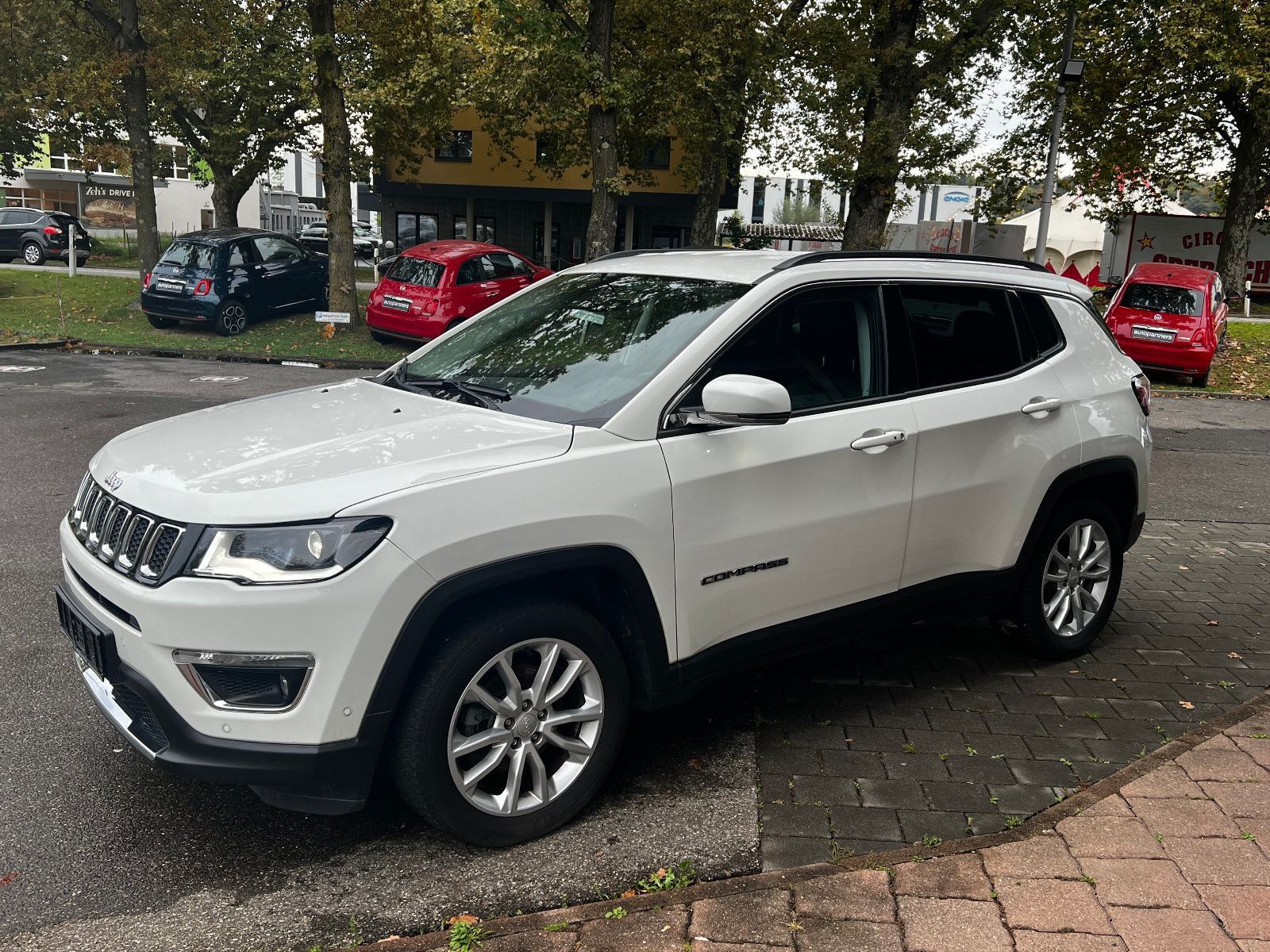 Fahrzeugabbildung Jeep Compass 1.3 T-GDI I4 LIMITED DCT 150 PS