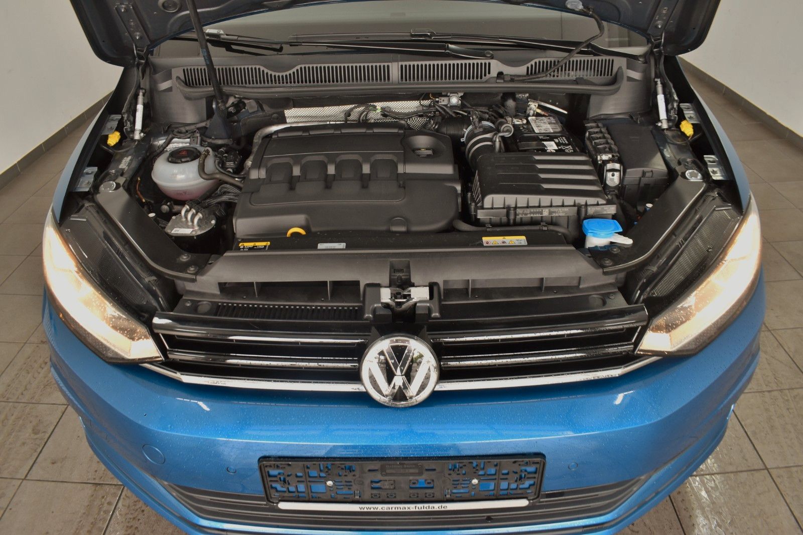 Fahrzeugabbildung Volkswagen Touran 2.0 TDI DSG Trendline 7Sitzer,Navi,SH,ACC