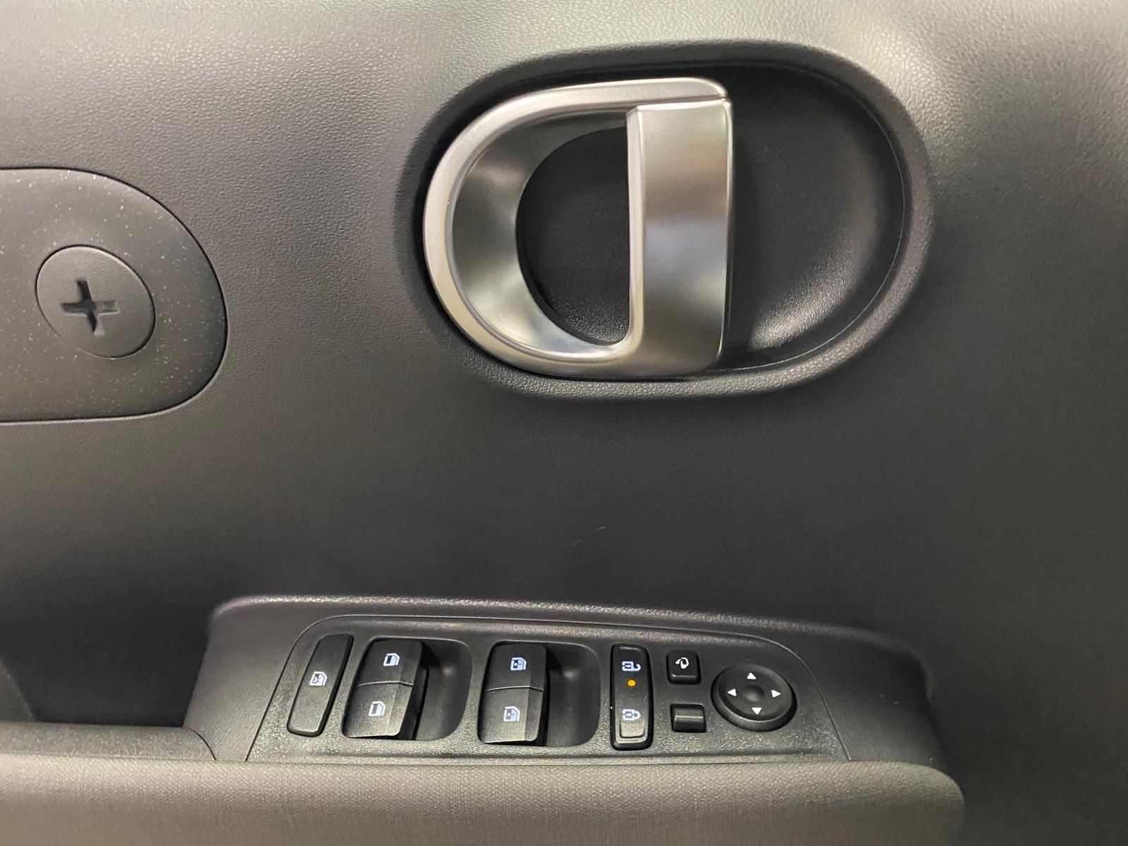 Fahrzeugabbildung Hyundai INSTER Elektro 85 kW APP+KLIMA+ACC+KAMERA+17"Alu