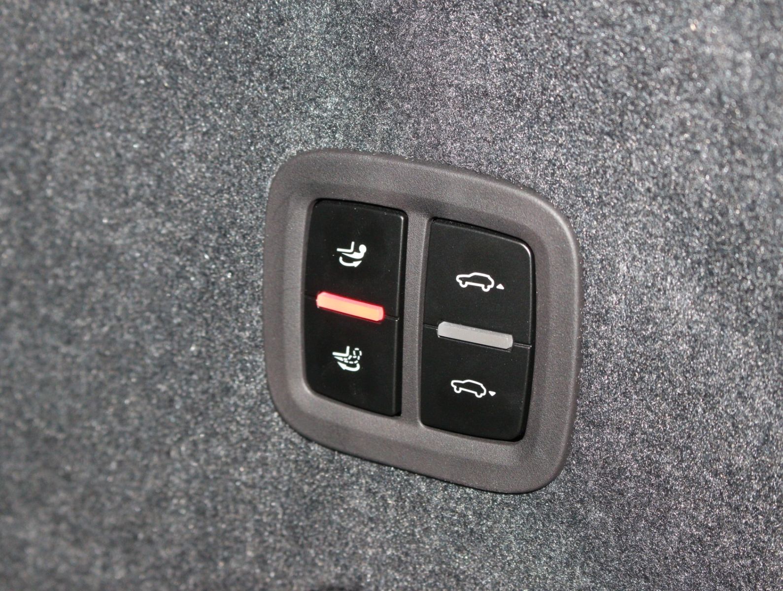 Fahrzeugabbildung Porsche Cayenne Turbo SportDesign-Paket|Carbon|PSCB|PDCC