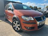 Volkswagen Touran CrossTouran TÜV NEU!!! - rote Volkswagen Touran