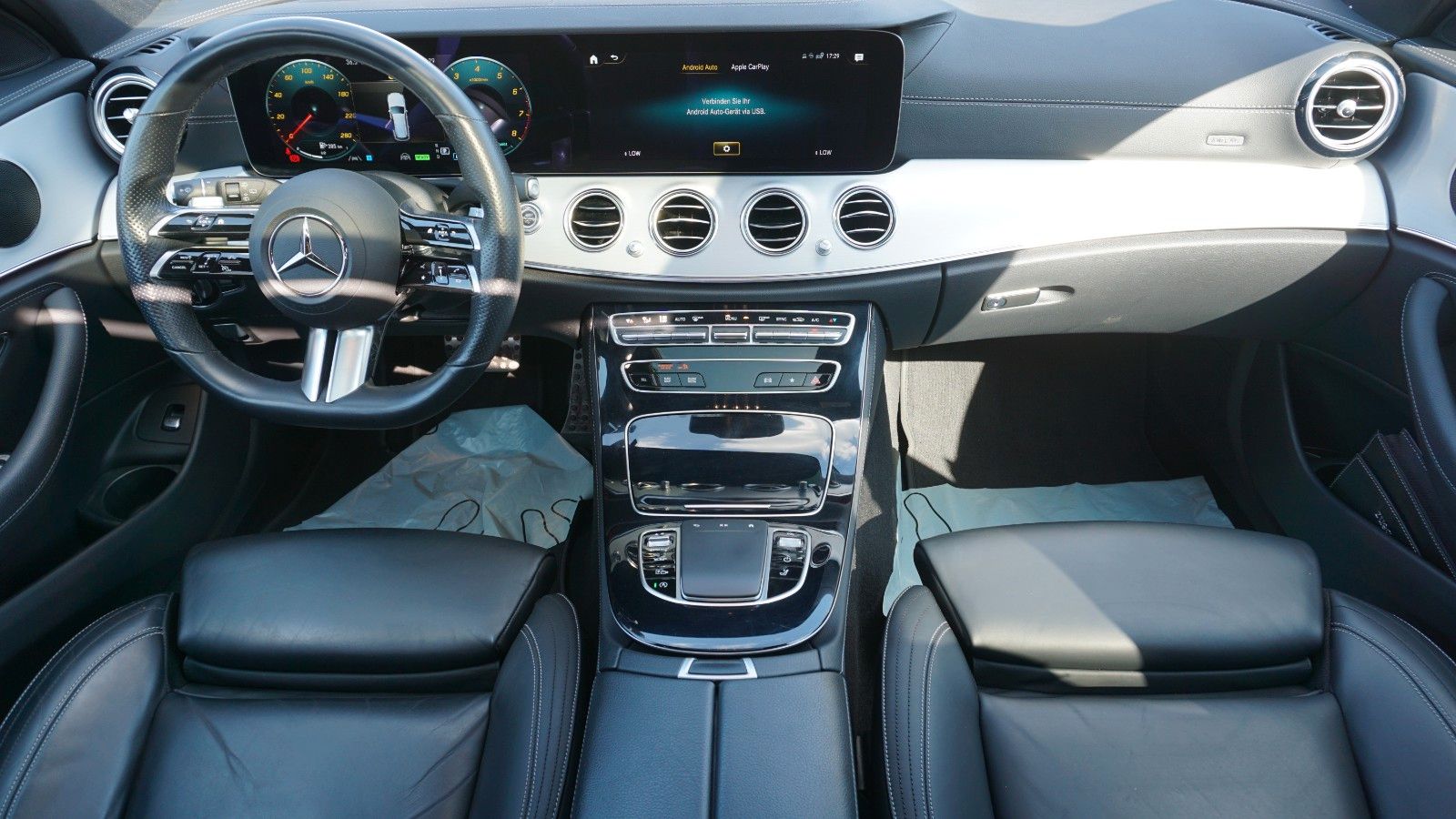 Fahrzeugabbildung Mercedes-Benz E 450 E T-Modell E 450 4Matic, AMG Line, Kamera