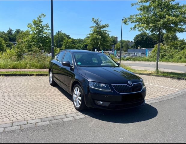 Skoda Octavia Lim. Elegance TÜV NEU*8FACHTBEREIFT