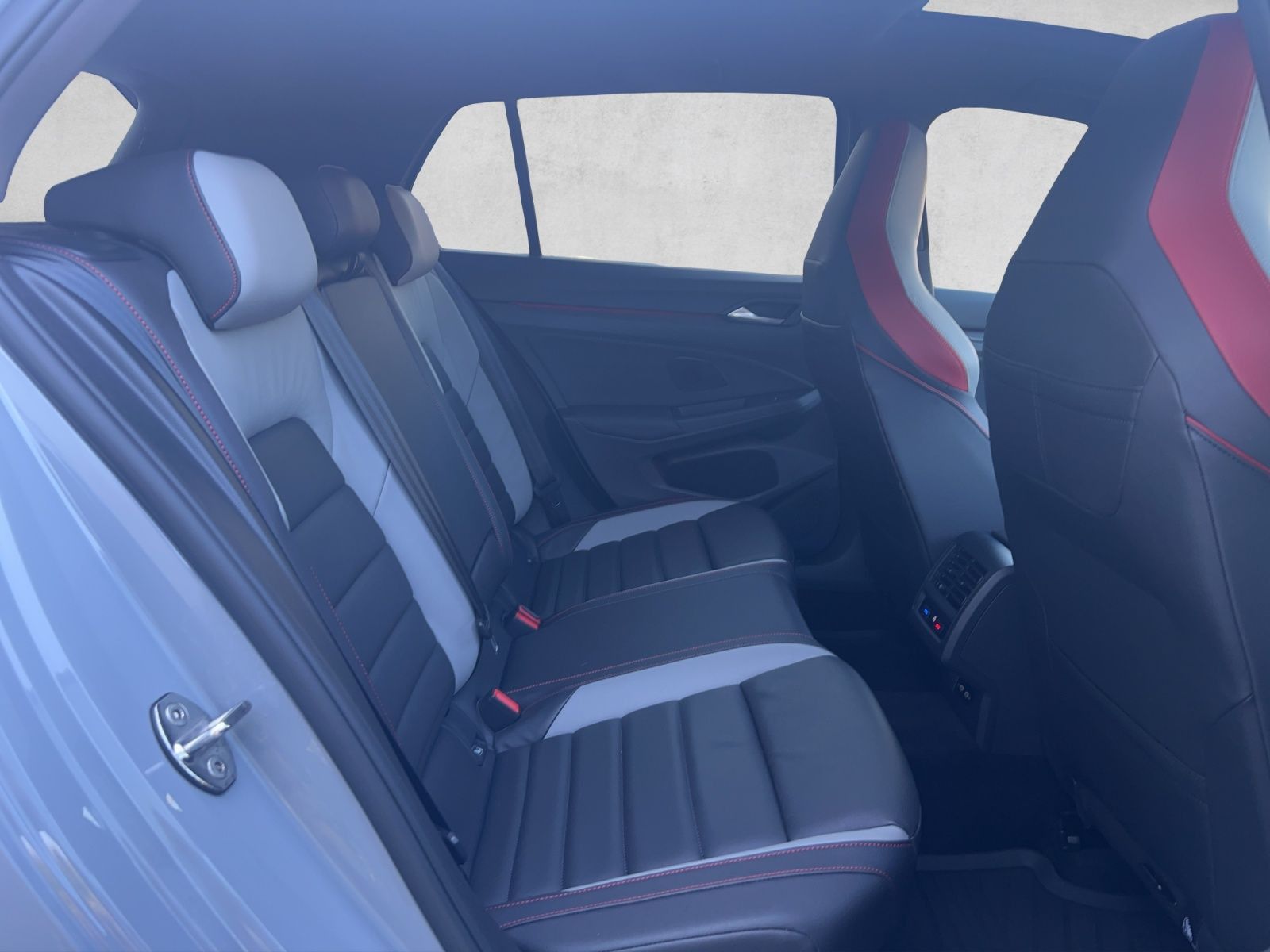 Golf VIII GTI 2.0 TSI DSG Pano*Navi*ACC*Leder