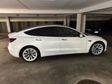 Tesla TESLA Model 3 Long Range AWD*19Zoll*82kWh*Matrix - Tesla Model 3 in Leverkusen