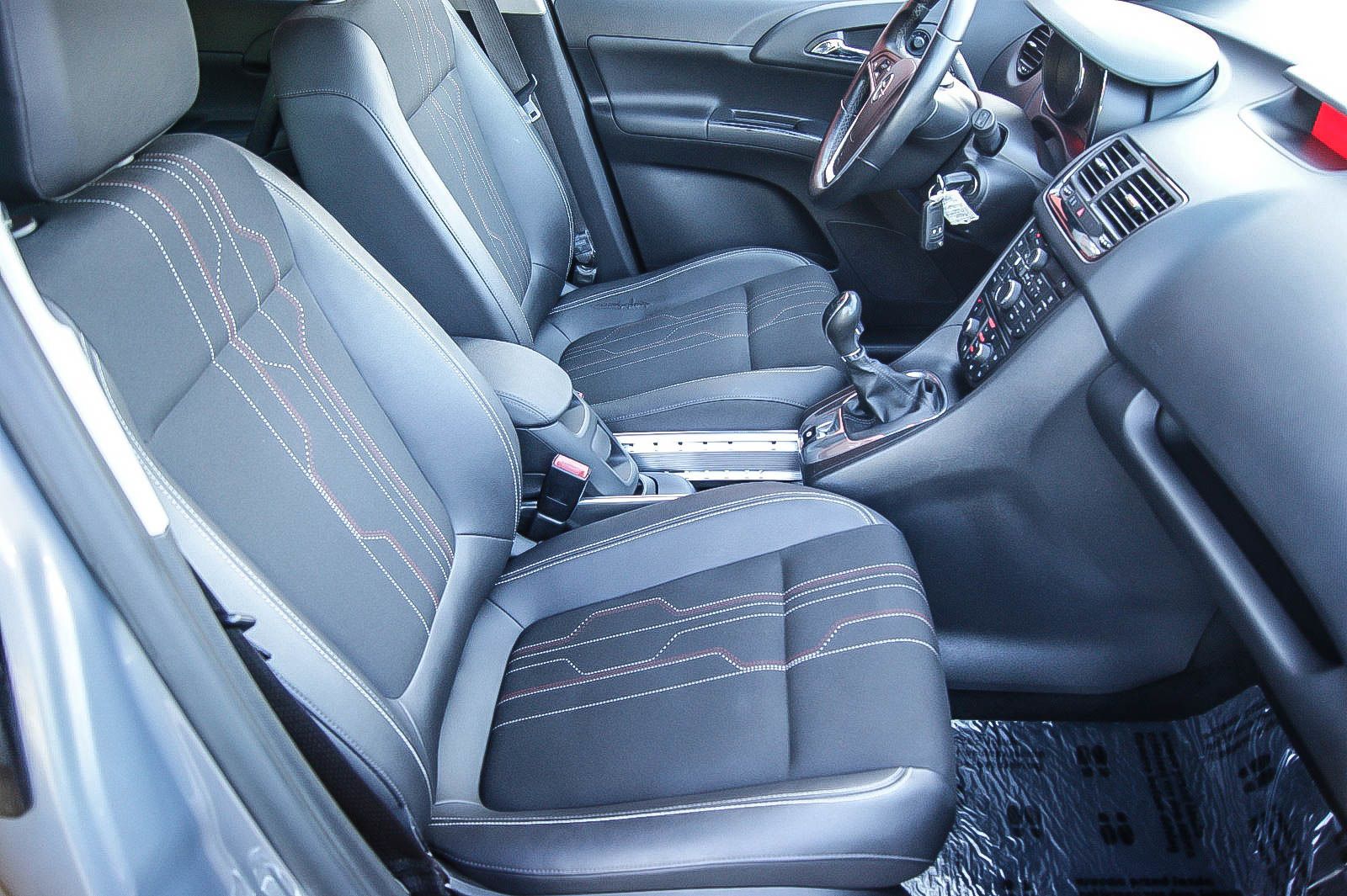 Fahrzeugabbildung Opel Meriva B 1.4Turbo 150 Jahre Opel 1HAND ANHZV PDC