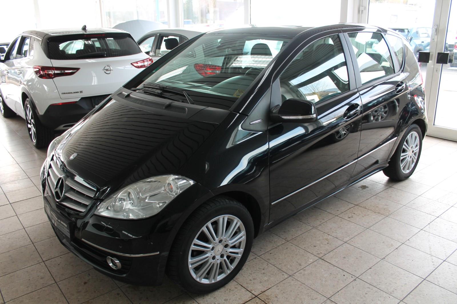 Mercedes-Benz A 200/ ELEGANCE /Scheckheft bei Mercedes!