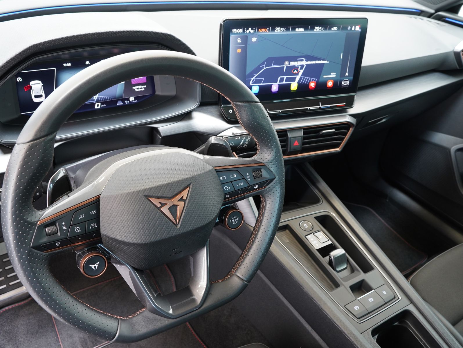 Fahrzeugabbildung CUPRA Leon Sportstourer VZ 2.0 TSI DSG 4Drive