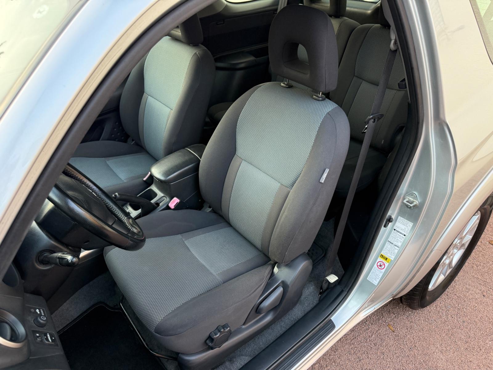 TOYOTA RAV4 - 2.0 150 CV - 4x4 - BVM - VOLANT EN CUIR