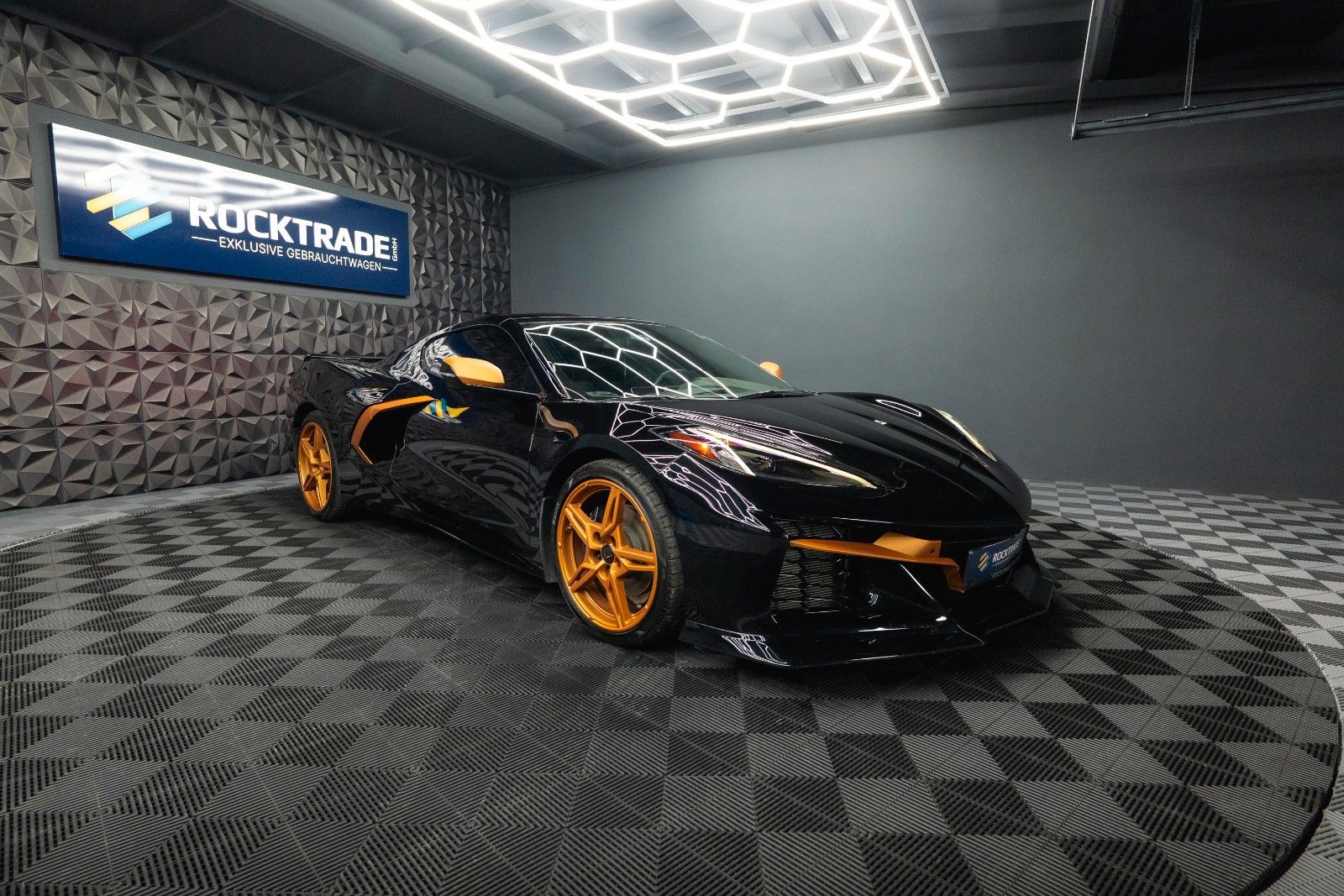 Fahrzeugabbildung Corvette C8 Stingray 1LT Targa Z51 Performance 19% VAT