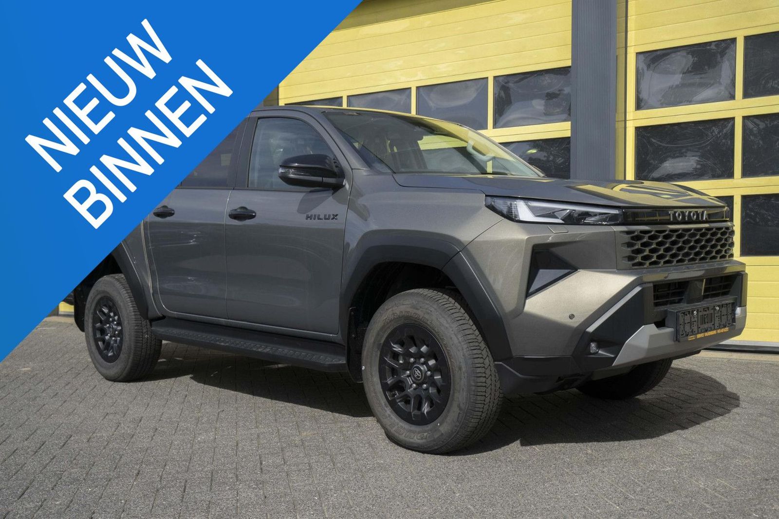 Toyota Hilux 2.8 D-4D MHEV Double Cab Auto 4WD Comfort