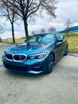 BMW 330i xDrive M Sport Automatic M Sport - BMW 330 Limousine 330i xdrive mit Benzin-Antrieb