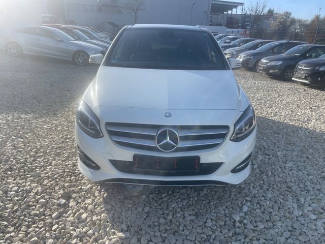 Mercedes-Benz B 200 d 4Matic Edition B*Navi*Pano*AHK*RFK*LED!