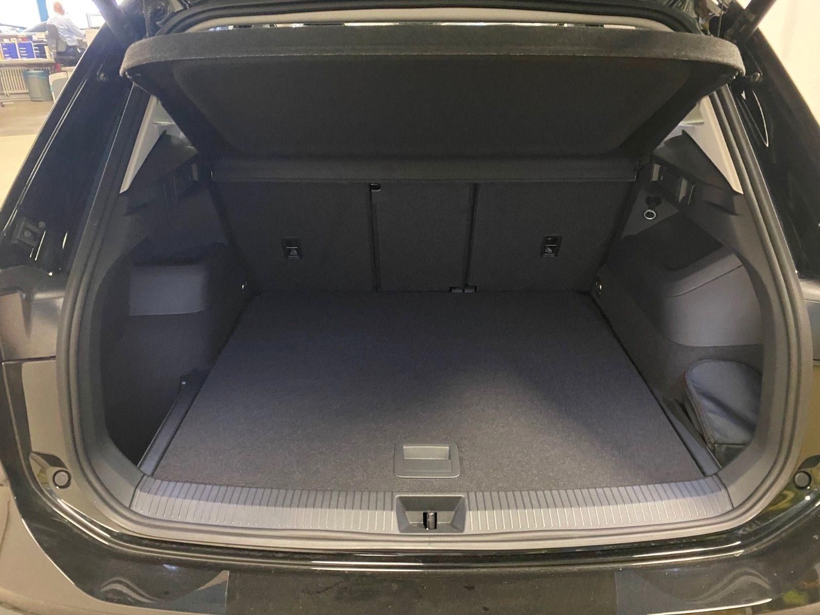 Fahrzeugabbildung Volkswagen Tiguan 1.5 eTSI LIFE PLUS+ DSG +ACC+LED+NAVI+KAM