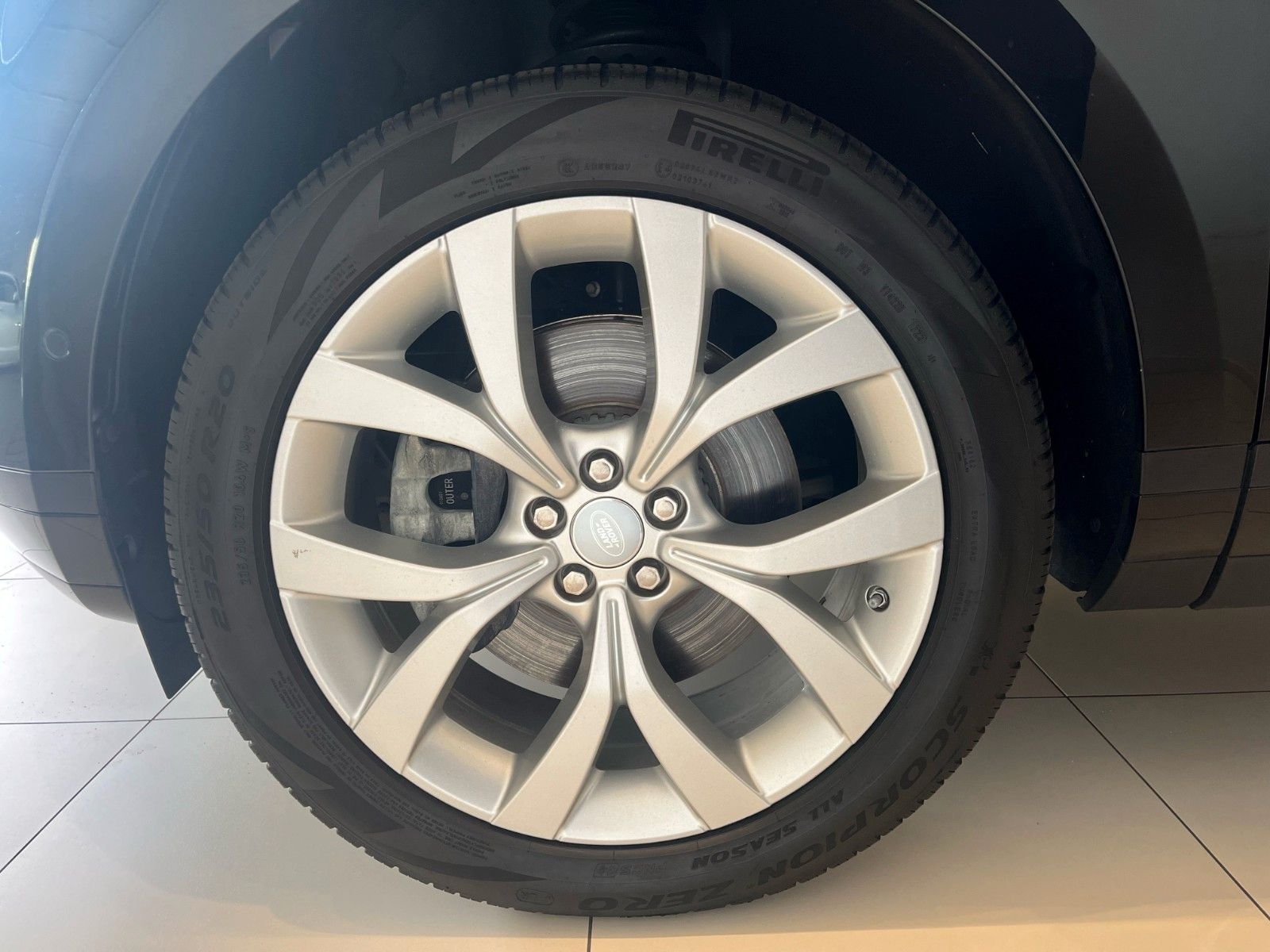 Fahrzeugabbildung Land Rover Range Rover Evoque D150 SE Panorama & AHK elk.