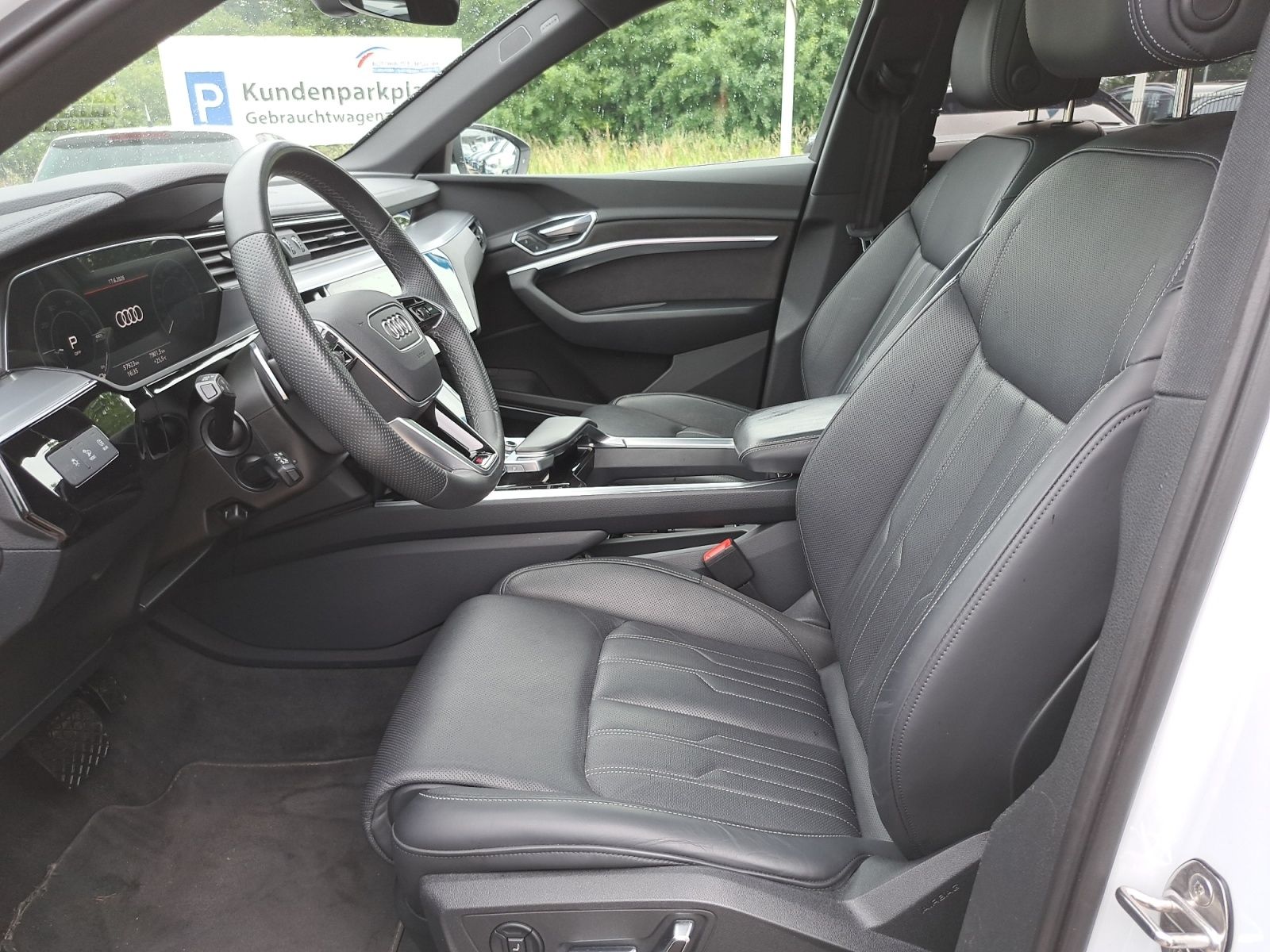 Audi e-tron - Bild 16