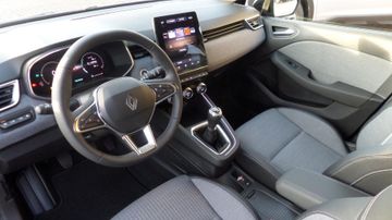 Renault Clio KISS TCe 90 PS mit Winterpaket Navi, Tempom