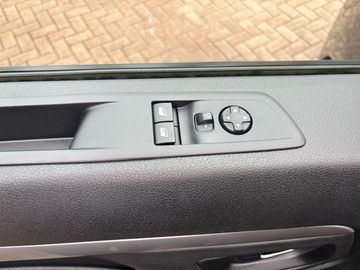 Bild 9 Opel Zafira Life Edition XL