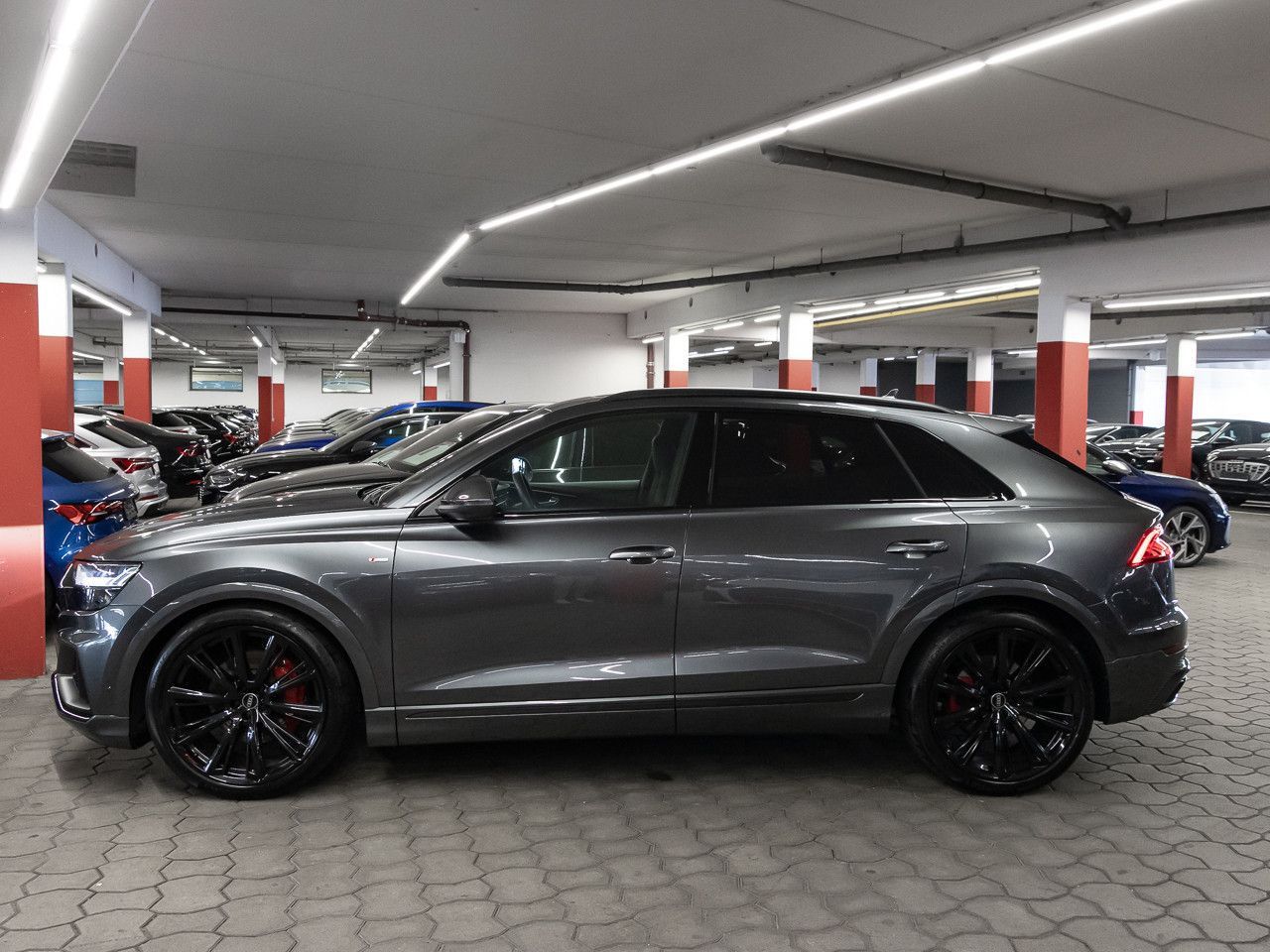 Audi Q8 50 TDI quattro S line Head Up Matrix AHK 23'' foto 3