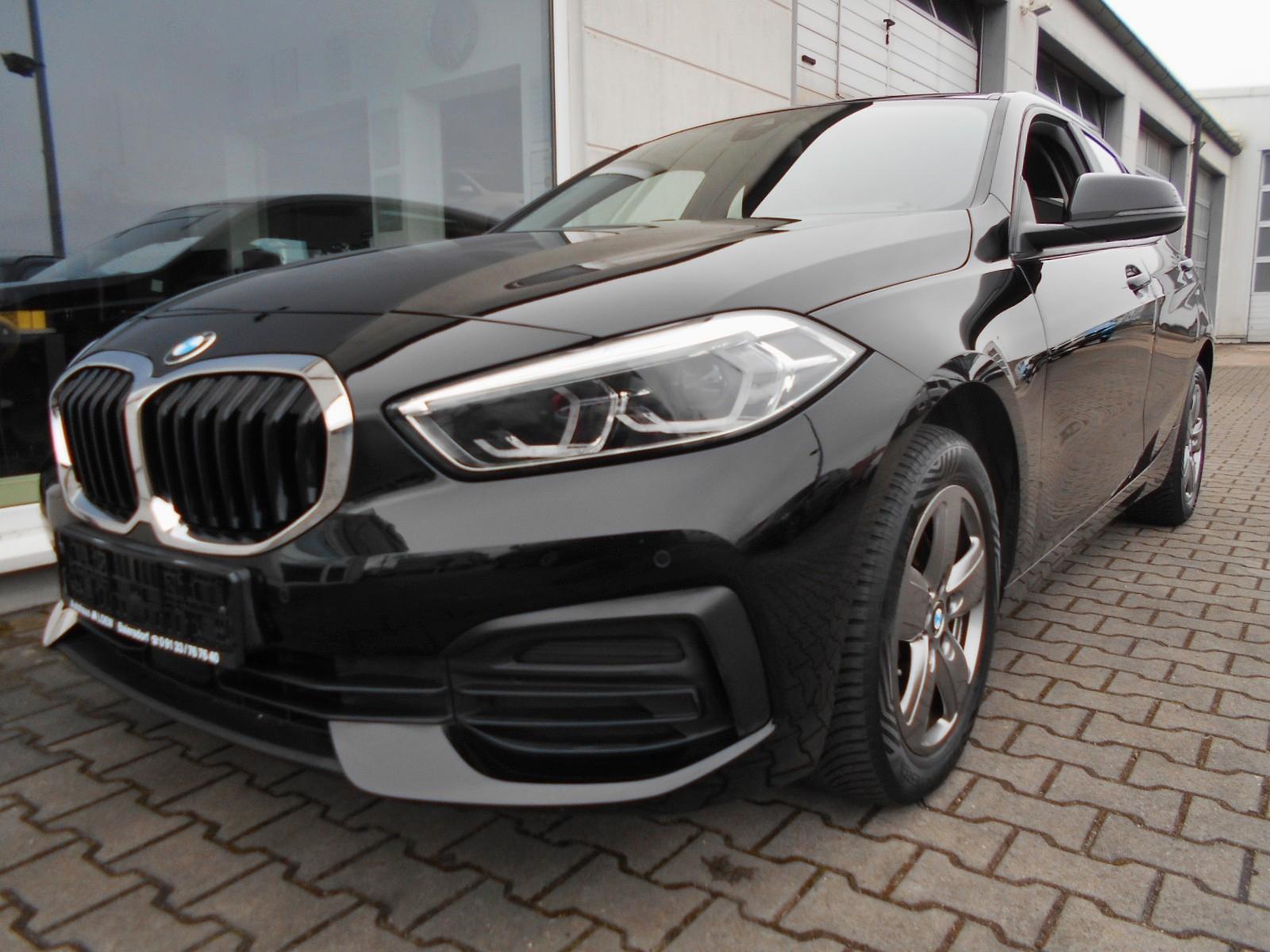 BMW 118i 1.Hand -NAVI-TEMPOMAT-PDC-SITZHEIZUNG-CARPL