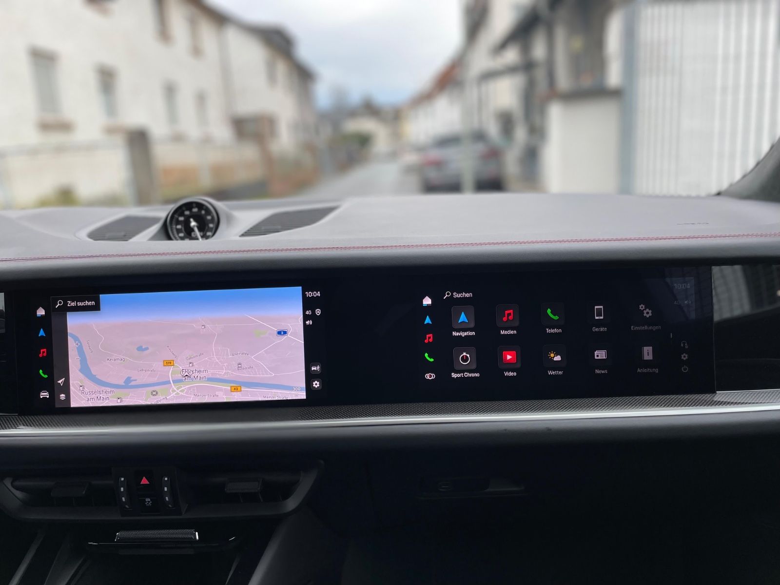 Fahrzeugabbildung Porsche Cayenne GTS Coupé |HUD|Matrix|ACC|AHK|Carbon|22"