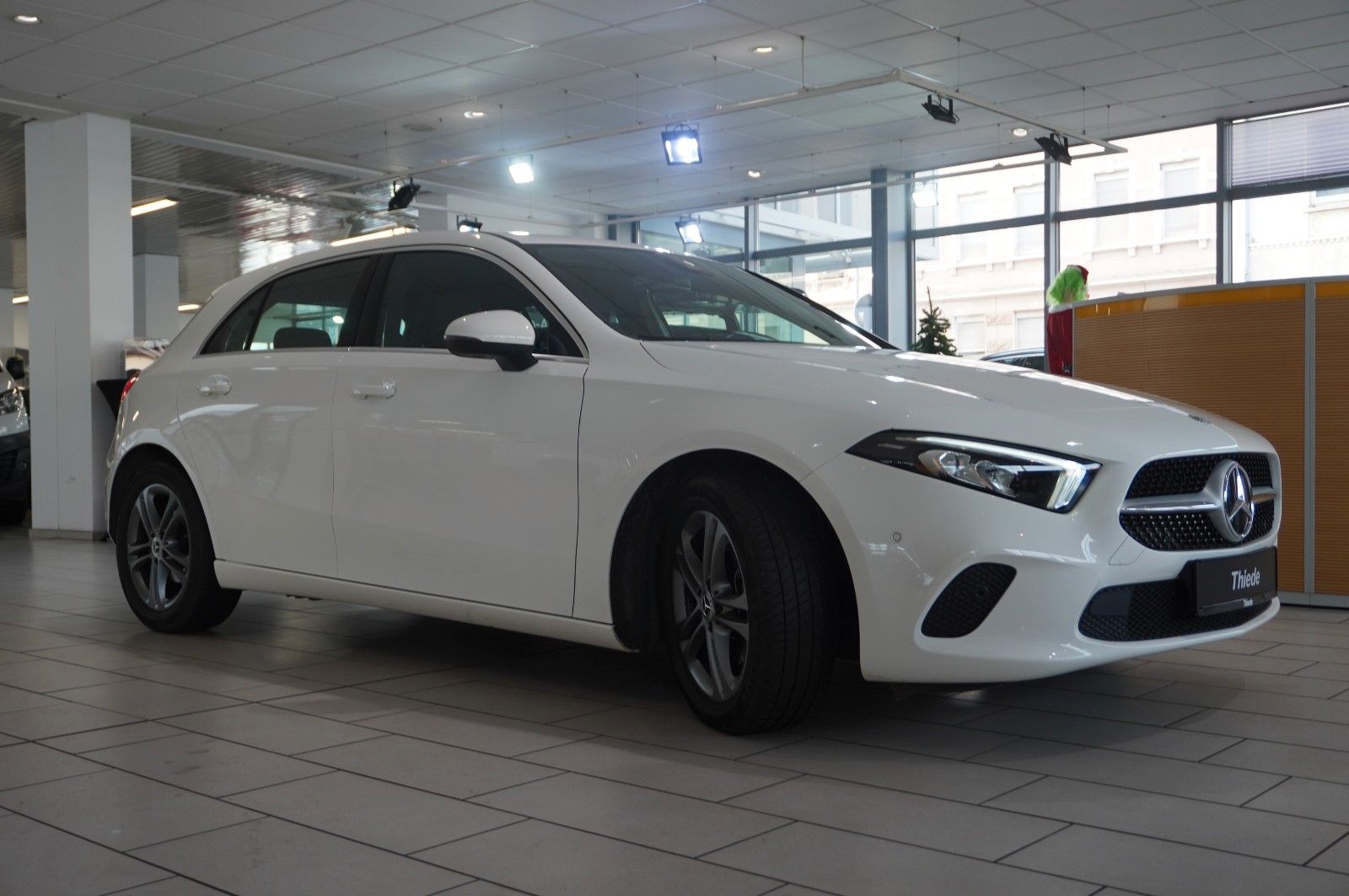 Fahrzeugabbildung Mercedes-Benz A 180 LIM. PROGRESSIVE NAVI/LED/VIRTU./SHZ/PDC