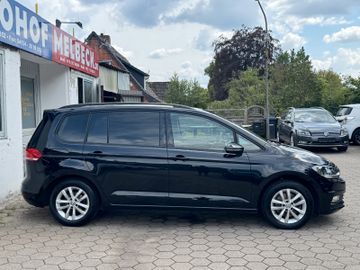Volkswagen Touran - 4