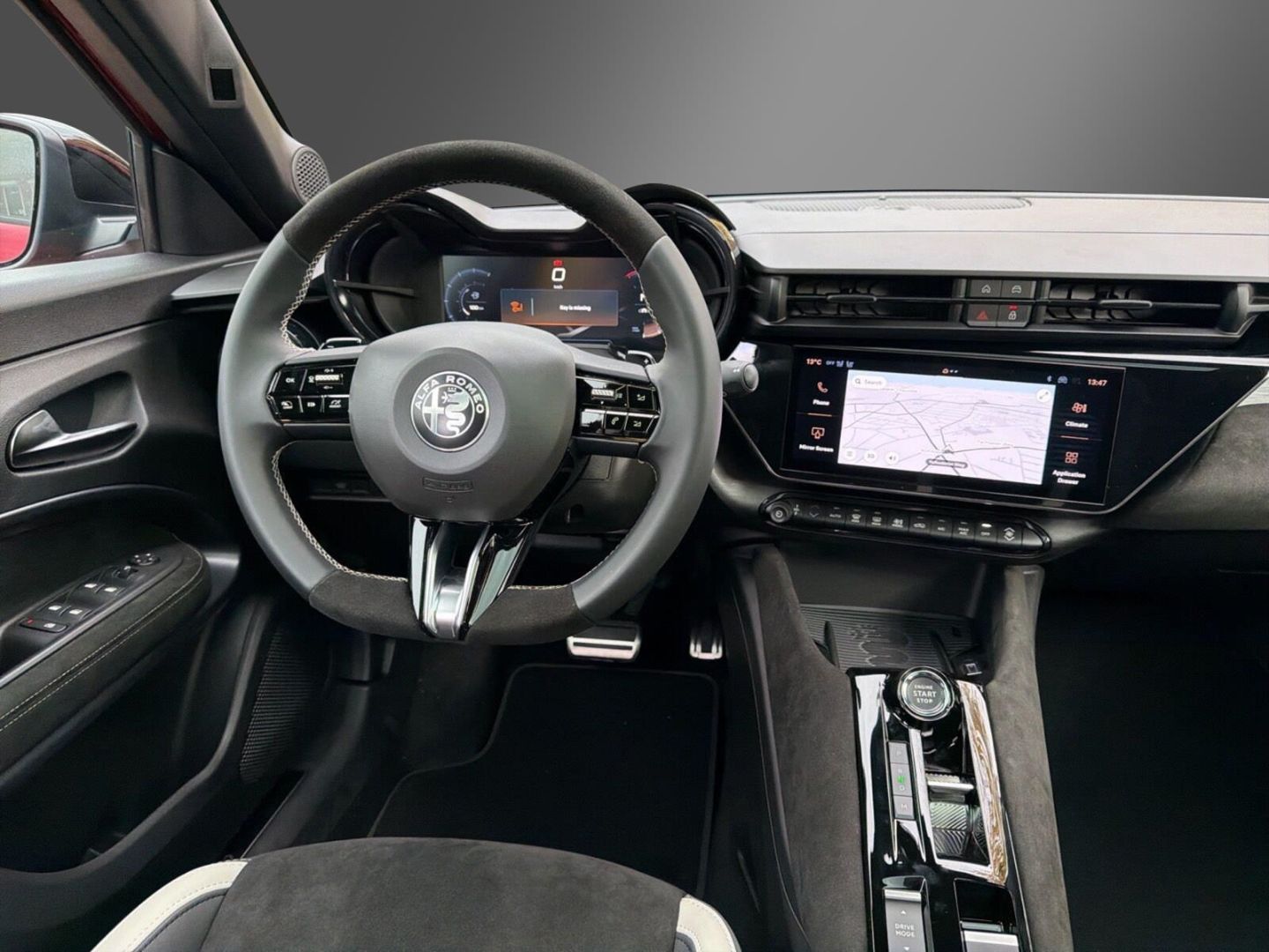 Fahrzeugabbildung Alfa Romeo Junior Ibrida 1.2 VGT 48V-Hybrid 107 kW Sport Sp