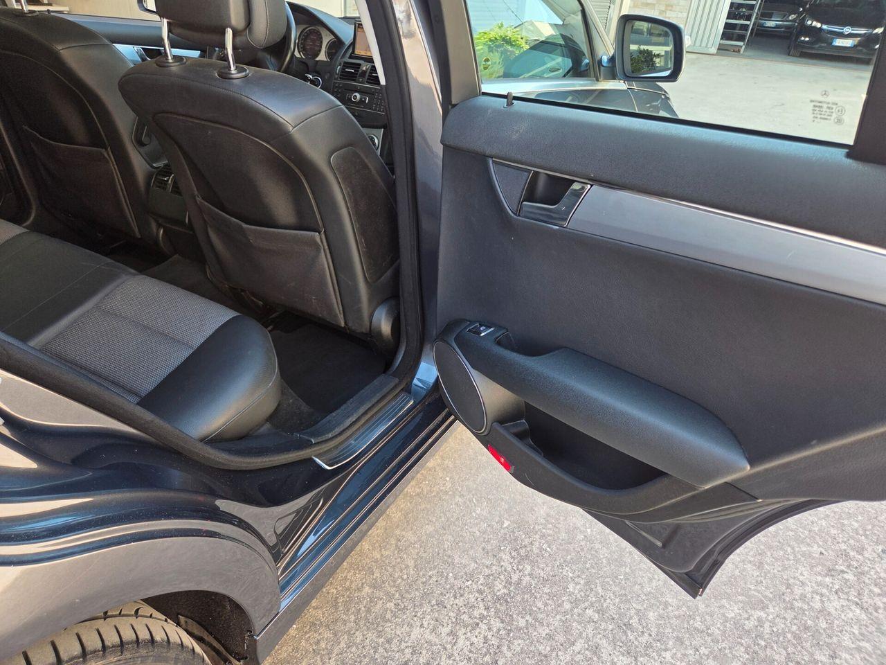 Mercedes-Benz C220 2010 — photo 10