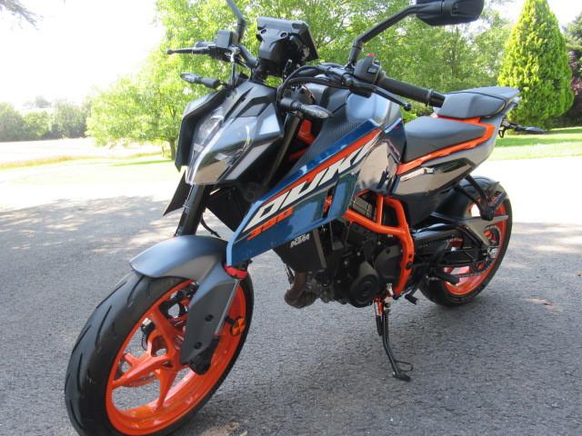 KTM 390 Duke, neuwertig