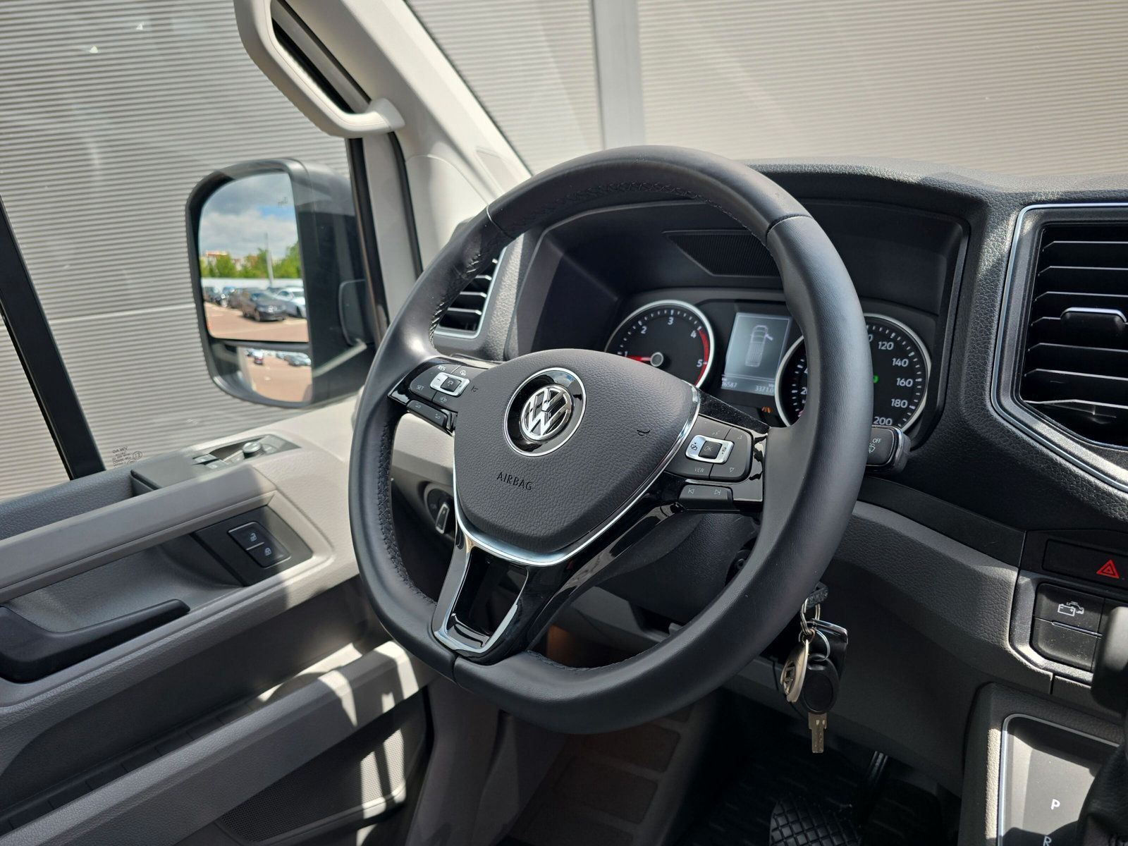 Fahrzeugabbildung Volkswagen Grand California 680 DSG LED STANDHZG AHK