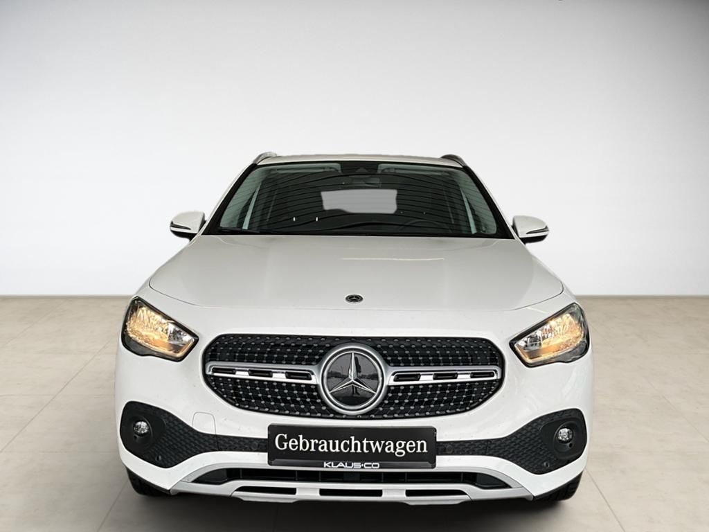 MERCEDES-BENZ GLA 220 d 4MATIC AHK AUT Kam. KlimaA LM PDC SHZ